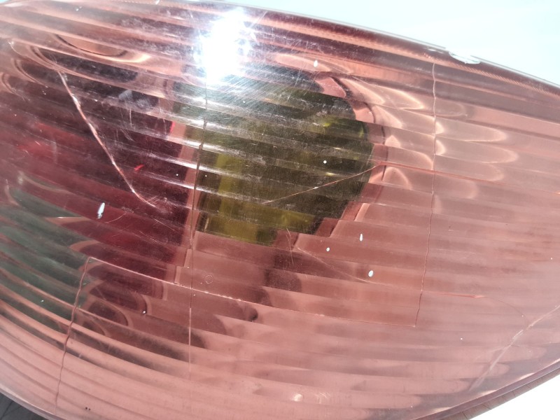 Recambio de piloto trasero derecho para peugeot 206 berlina referencia OEM IAM   