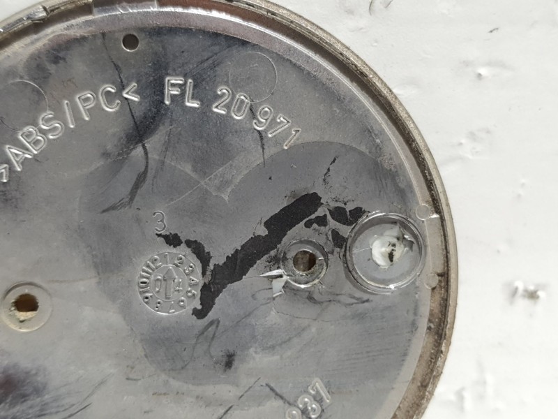 Recambio de anagrama para bmw serie 3 berlina (e46) referencia OEM IAM 51148219237  