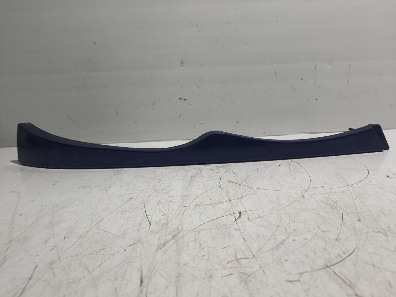 Recambio de moldura bajo faro derecho para bmw serie 3 berlina (e46) referencia OEM IAM BM074602  