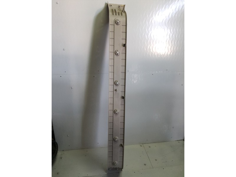 Recambio de embellecedor para fiat ducato 30 2.2 multijet furgon medio referencia OEM IAM 735532680  