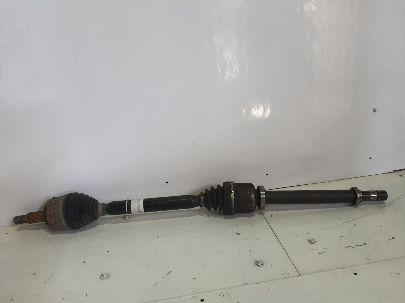 Recambio de transmision delantera derecha para renault laguna iii referencia OEM IAM 8200618168  