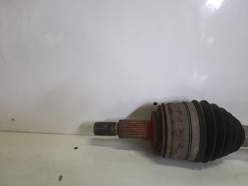 Recambio de transmision delantera derecha para renault laguna iii referencia OEM IAM 8200618168  