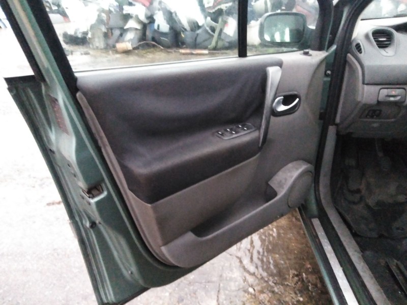 renault scenic ii del año 2004