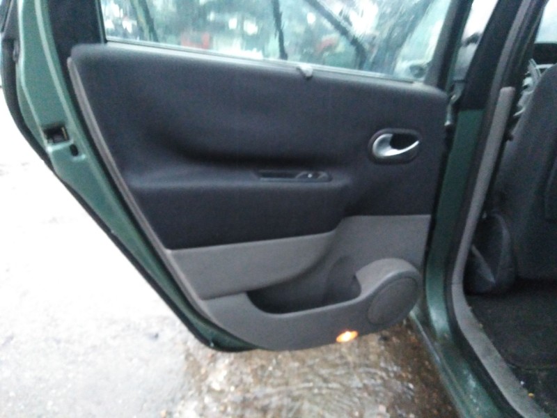 renault scenic ii del año 2004