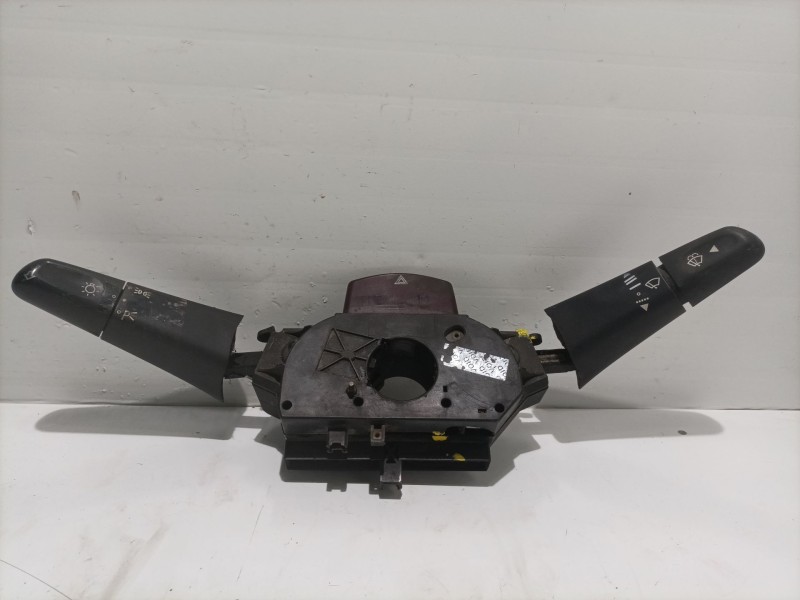 Recambio de com2000 para mercedes vito (w638) caja cerrada referencia OEM IAM 46521  