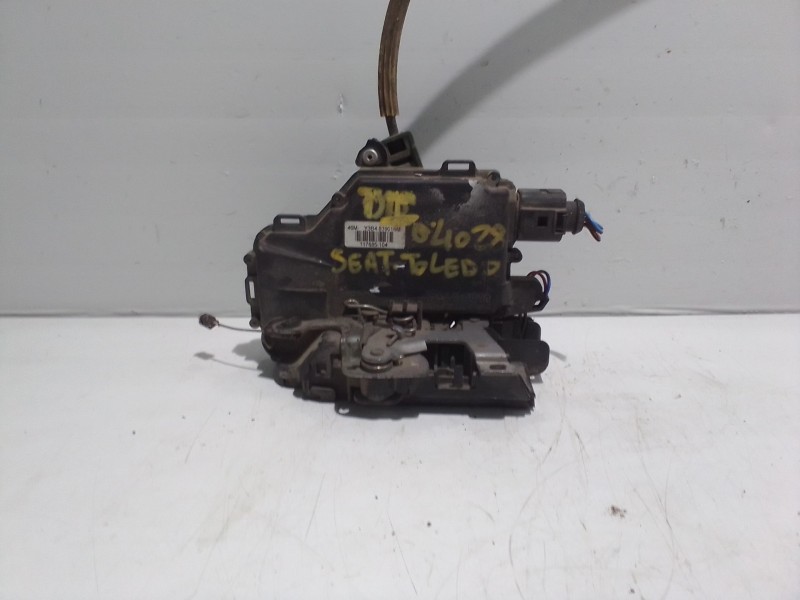 Recambio de cerradura puerta trasera derecha para seat toledo (1m2) signo referencia OEM IAM 117685104  