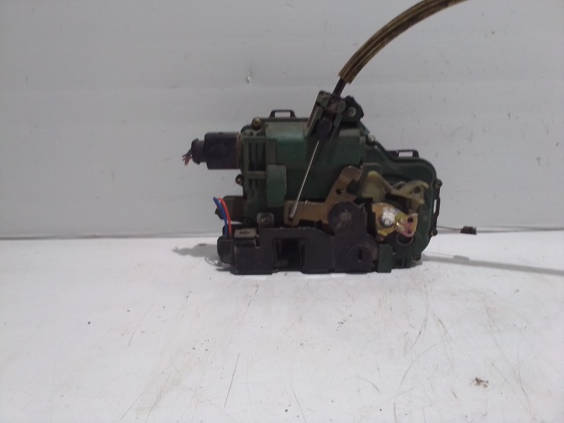 Recambio de cerradura puerta trasera derecha para seat toledo (1m2) signo referencia OEM IAM 117685104  