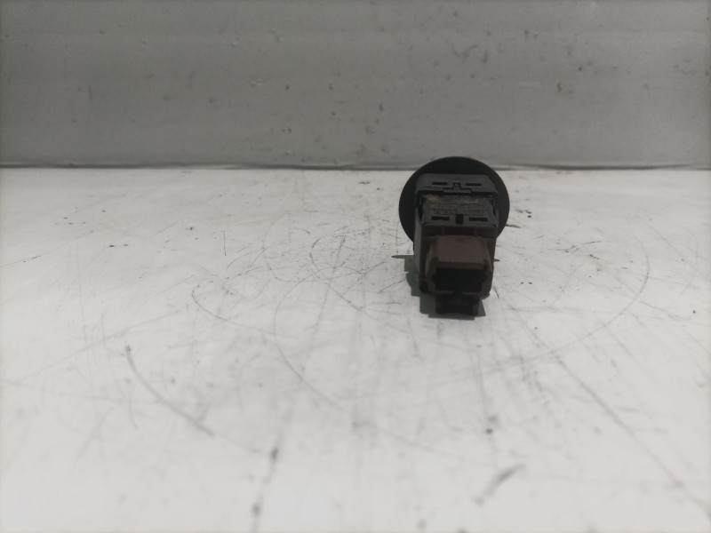 Recambio de interruptor para renault laguna iii referencia OEM IAM 8200169589  