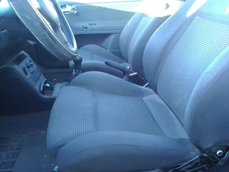 volkswagen polo berlina (6n2) del año 1999