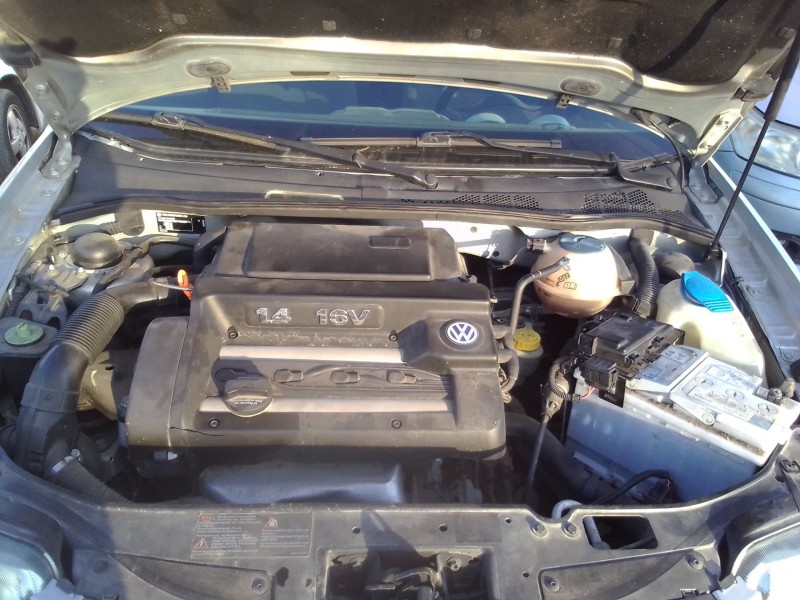 volkswagen polo berlina (6n2) del año 1999