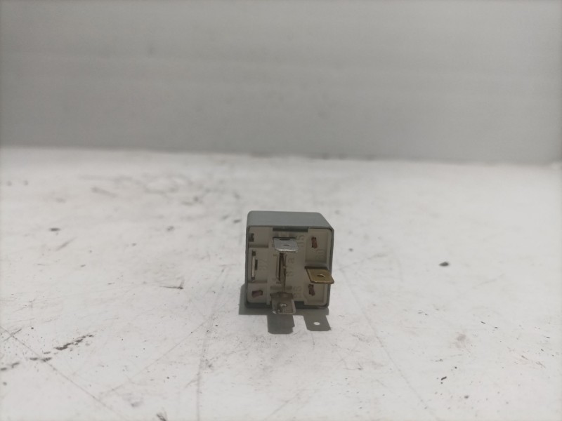 Recambio de rele para volkswagen new beetle (9c1/1c1) referencia OEM IAM 191906383B  