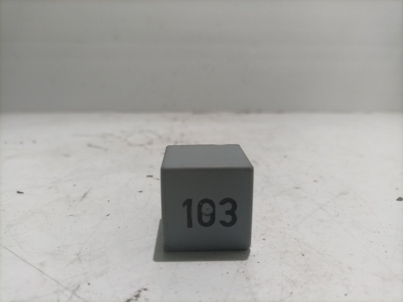 Recambio de rele para volkswagen new beetle (9c1/1c1) referencia OEM IAM 357911253  