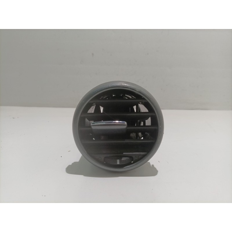 Recambio de rejilla aireadora para seat leon (1p1) 1.9 tdi referencia OEM IAM 5P0819203  