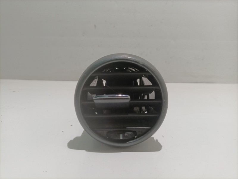 Recambio de rejilla aireadora para seat leon (1p1) 1.9 tdi referencia OEM IAM 5P0819203  