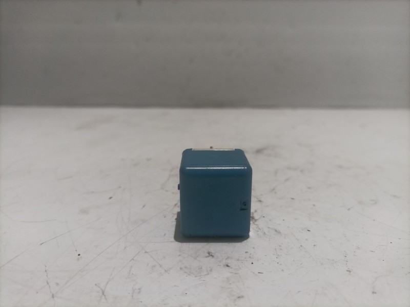 Recambio de rele para toyota aygo (kgb/wnb) referencia OEM IAM 9008087031 AH1567002910 DENSO