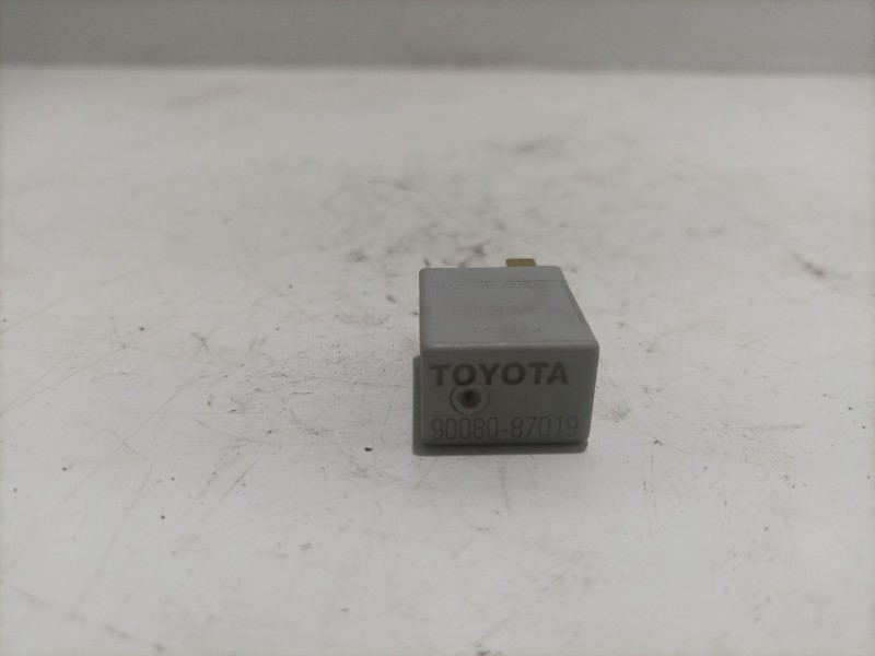 Recambio de rele para toyota aygo (kgb/wnb) referencia OEM IAM 9008087019 V23374A1601X001 TYCO