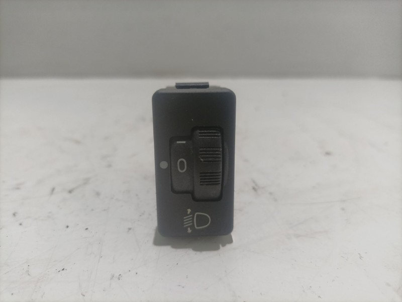 Recambio de mando regulacion luces para toyota aygo (kgb/wnb) referencia OEM IAM 841520H010  