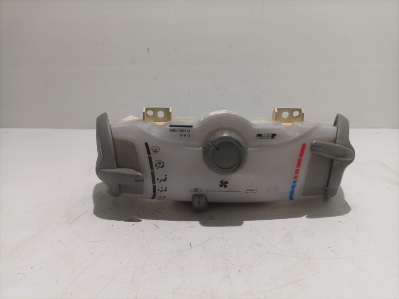 Recambio de mando calefaccion / aire acondicionado para toyota aygo (kgb/wnb) referencia OEM IAM 559000H020 P69610001A7371S 