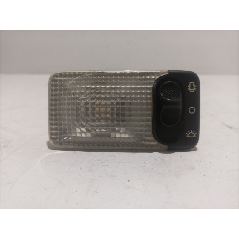 Recambio de luz interior para toyota aygo (kgb/wnb) referencia OEM IAM 812400H010A0  