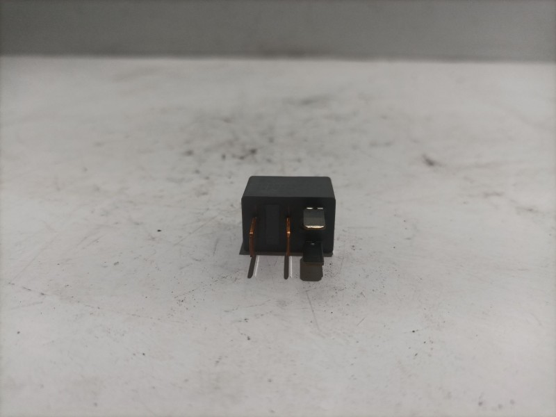 Recambio de rele para toyota aygo (kgb/wnb) referencia OEM IAM 9098702028 1567003290 