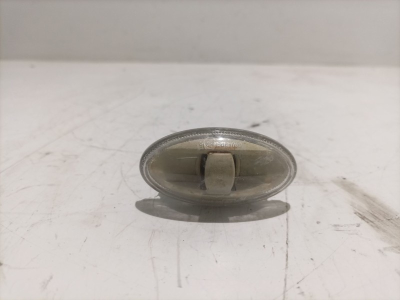 Recambio de piloto lateral izquierdo para toyota aygo (kgb/wnb) referencia OEM IAM 817300H010  