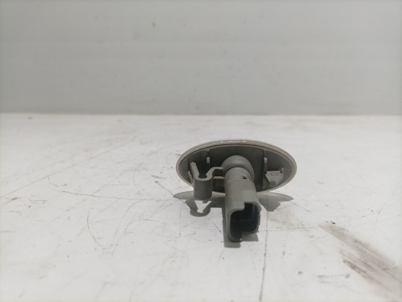 Recambio de piloto lateral izquierdo para toyota aygo (kgb/wnb) referencia OEM IAM 817300H010  