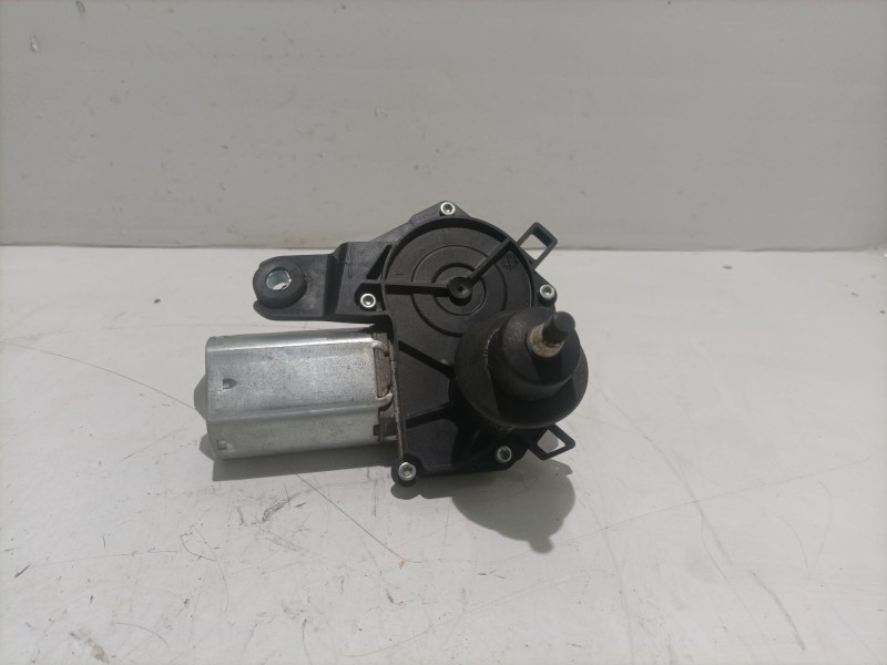 Recambio de motor limpia trasero para toyota aygo (kgb/wnb) referencia OEM IAM 851300H010 53025412 VALEO