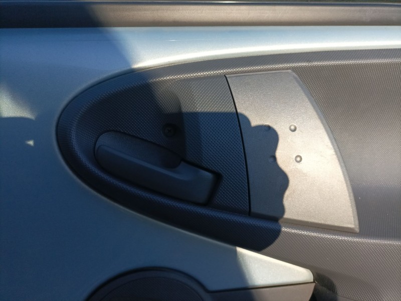 Recambio de maneta interior delantera derecha para toyota aygo (kgb/wnb) referencia OEM IAM 692050D060B2  