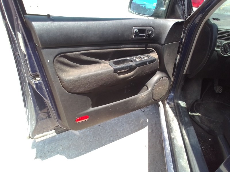 volkswagen golf iv berlina (1j1) del año 2000