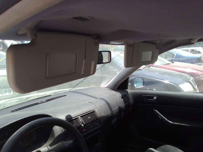 volkswagen golf iv berlina (1j1) del año 2000