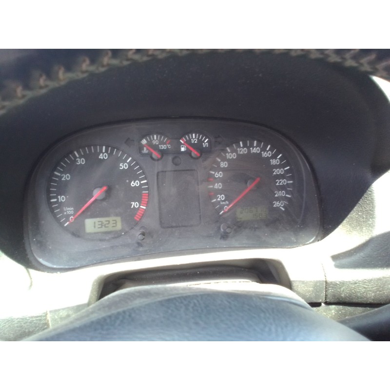 volkswagen golf iv berlina (1j1) del año 2000