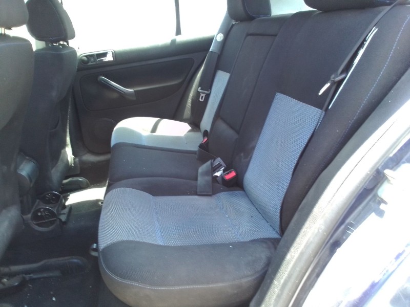 volkswagen golf iv berlina (1j1) del año 2000