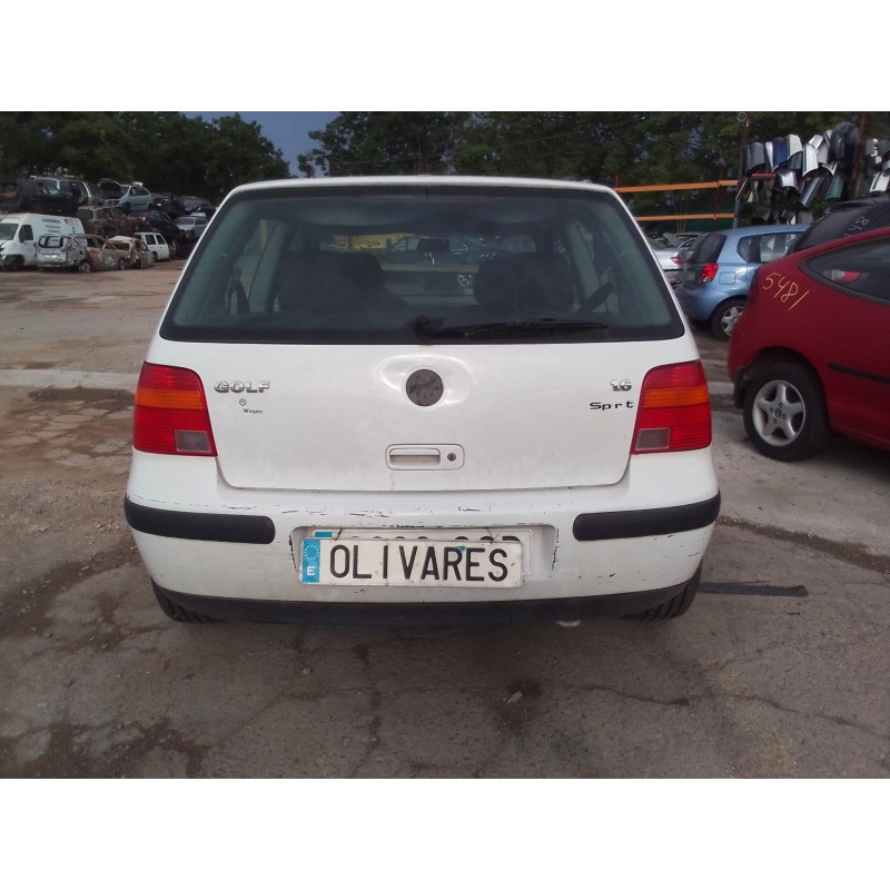 volkswagen golf iv berlina (1j1) del año 2003