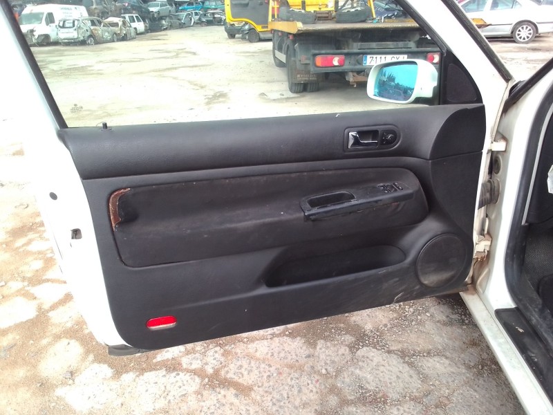 volkswagen golf iv berlina (1j1) del año 2003