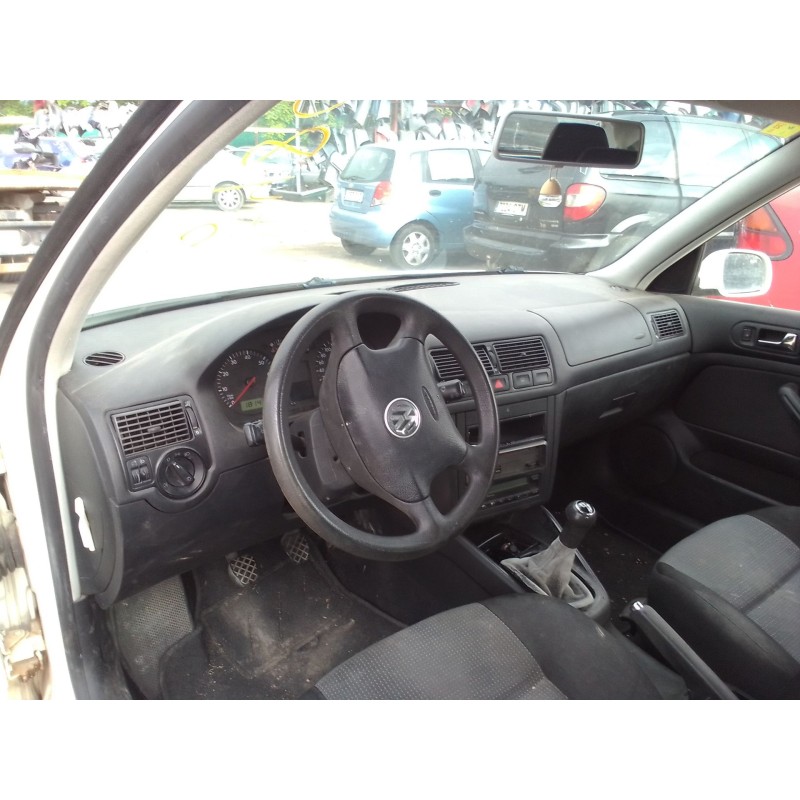volkswagen golf iv berlina (1j1) del año 2003