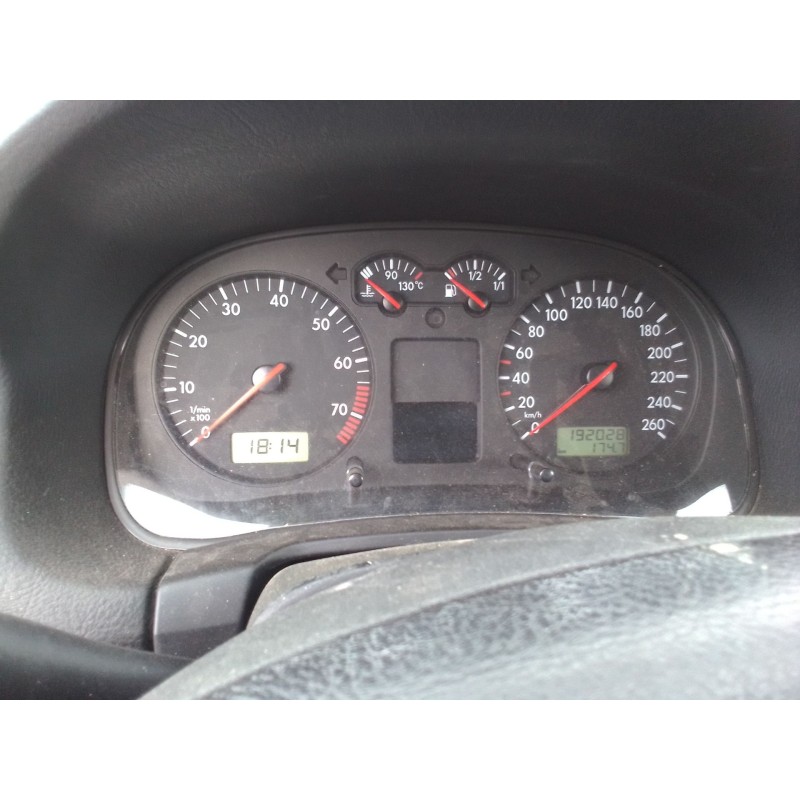 volkswagen golf iv berlina (1j1) del año 2003