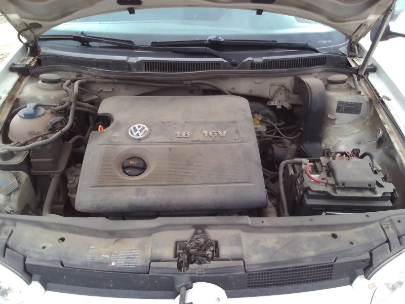 volkswagen golf iv berlina (1j1) del año 2003