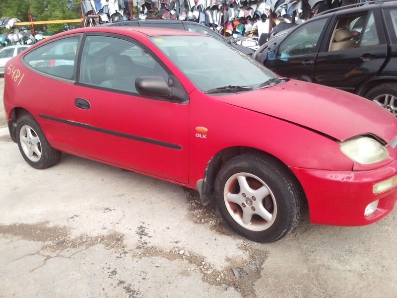 mazda 323 coupe del año 1996