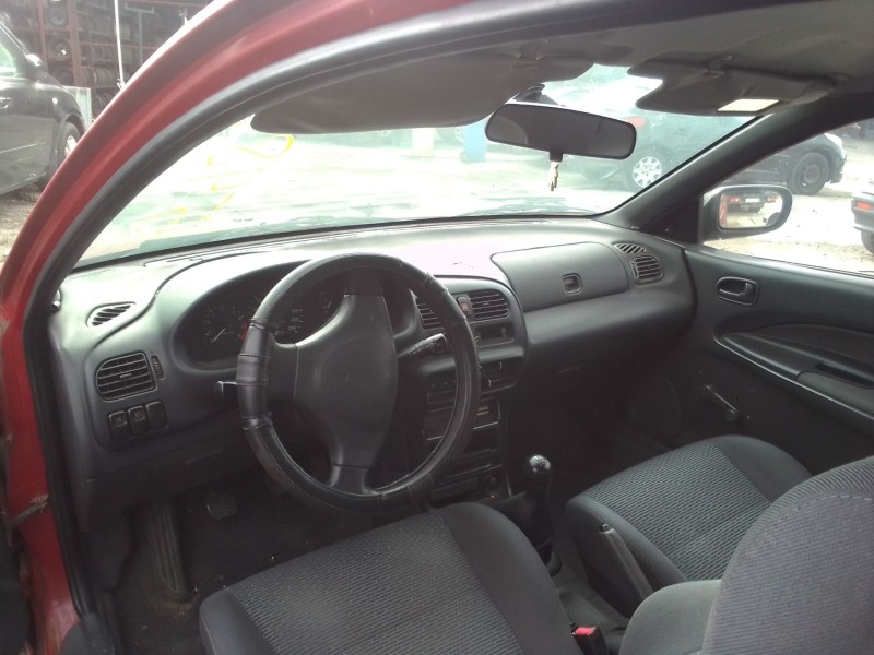 mazda 323 coupe del año 1996