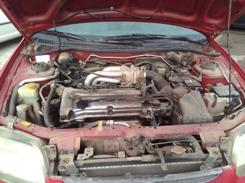mazda 323 coupe del año 1996