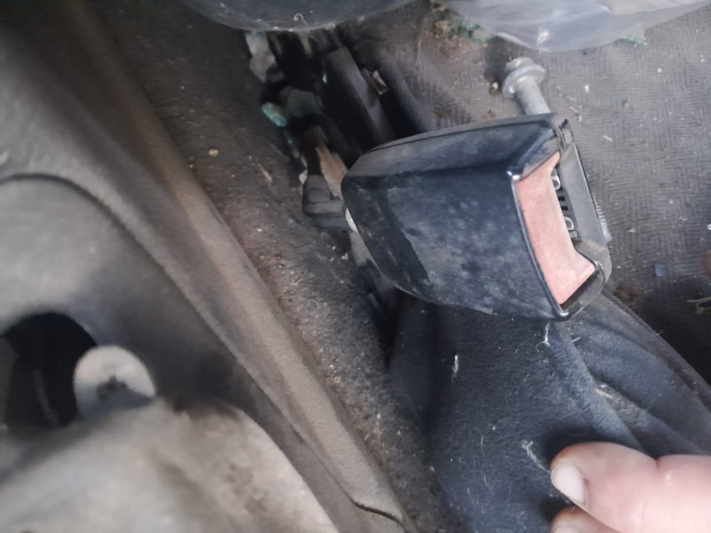 Recambio de pretensor airbag izquierdo para ford mondeo berlina (gd) referencia OEM IAM 081312950 97BBF61209AC 