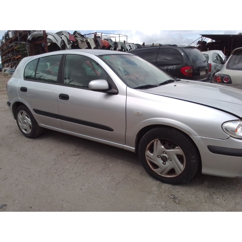 nissan almera ii (n16) del año 2000