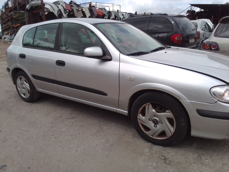nissan almera ii (n16) del año 2000