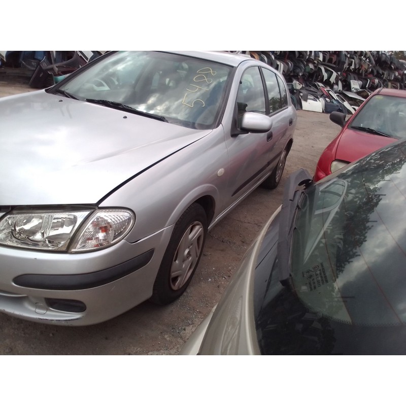 nissan almera ii (n16) del año 2000