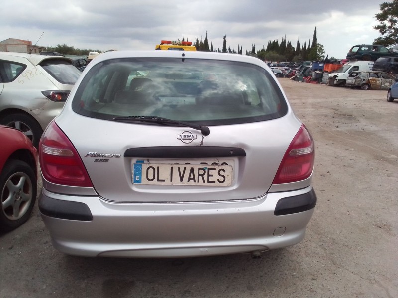 nissan almera ii (n16) del año 2000