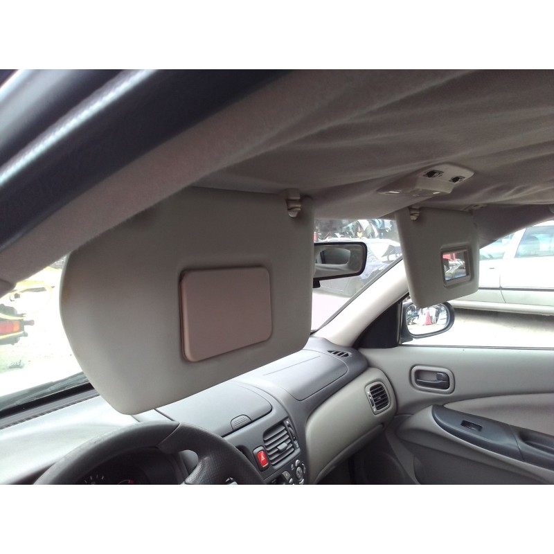 nissan almera ii (n16) del año 2000