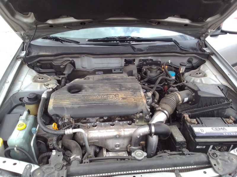 nissan almera ii (n16) del año 2000