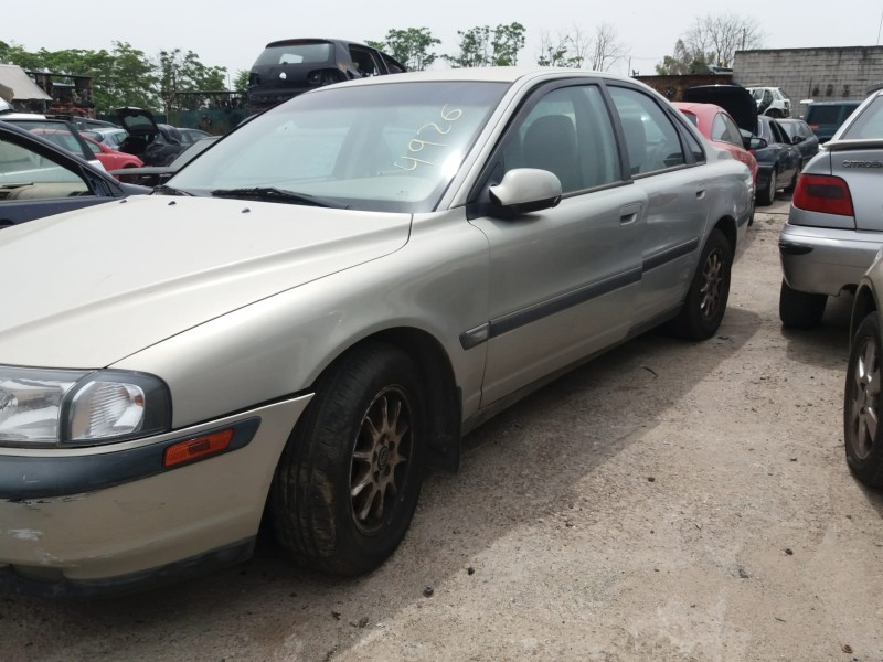 volvo s80 berlina del año 2001