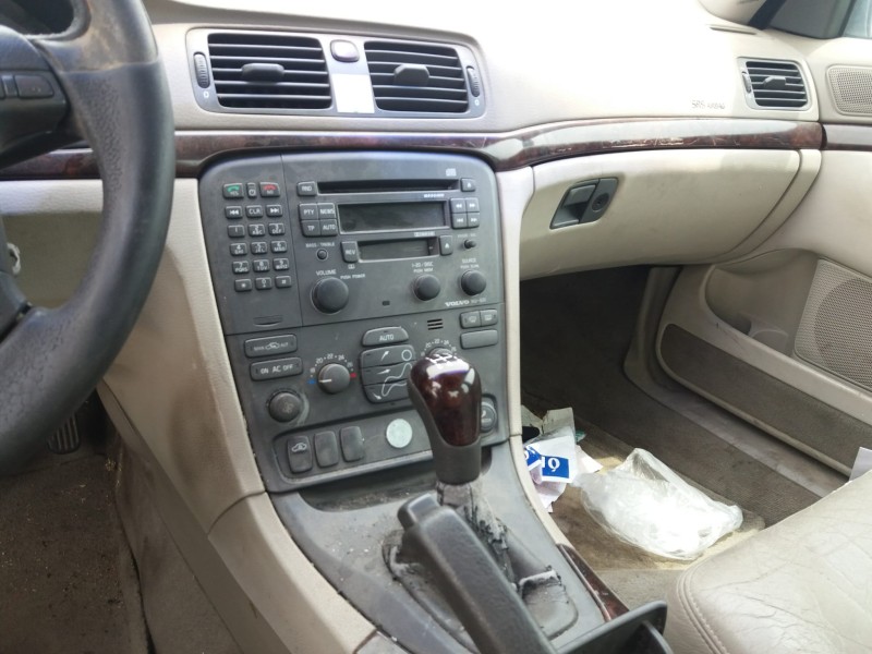 volvo s80 berlina del año 2001