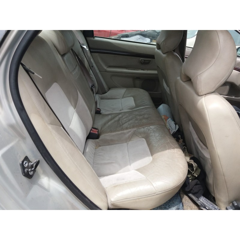 volvo s80 berlina del año 2001